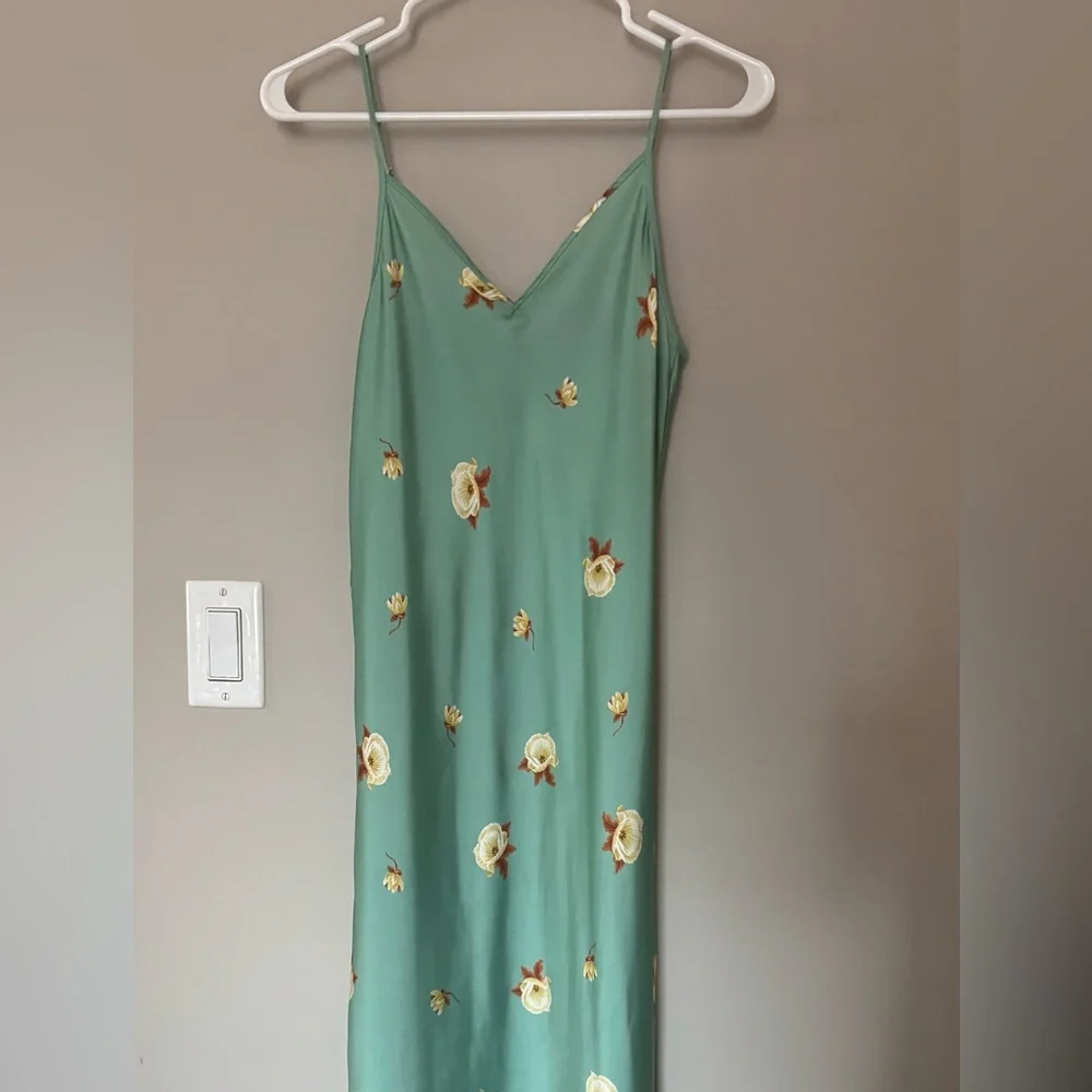 NWOT Zara Green Floral Satin Dress XS - Picture 5 of 10
